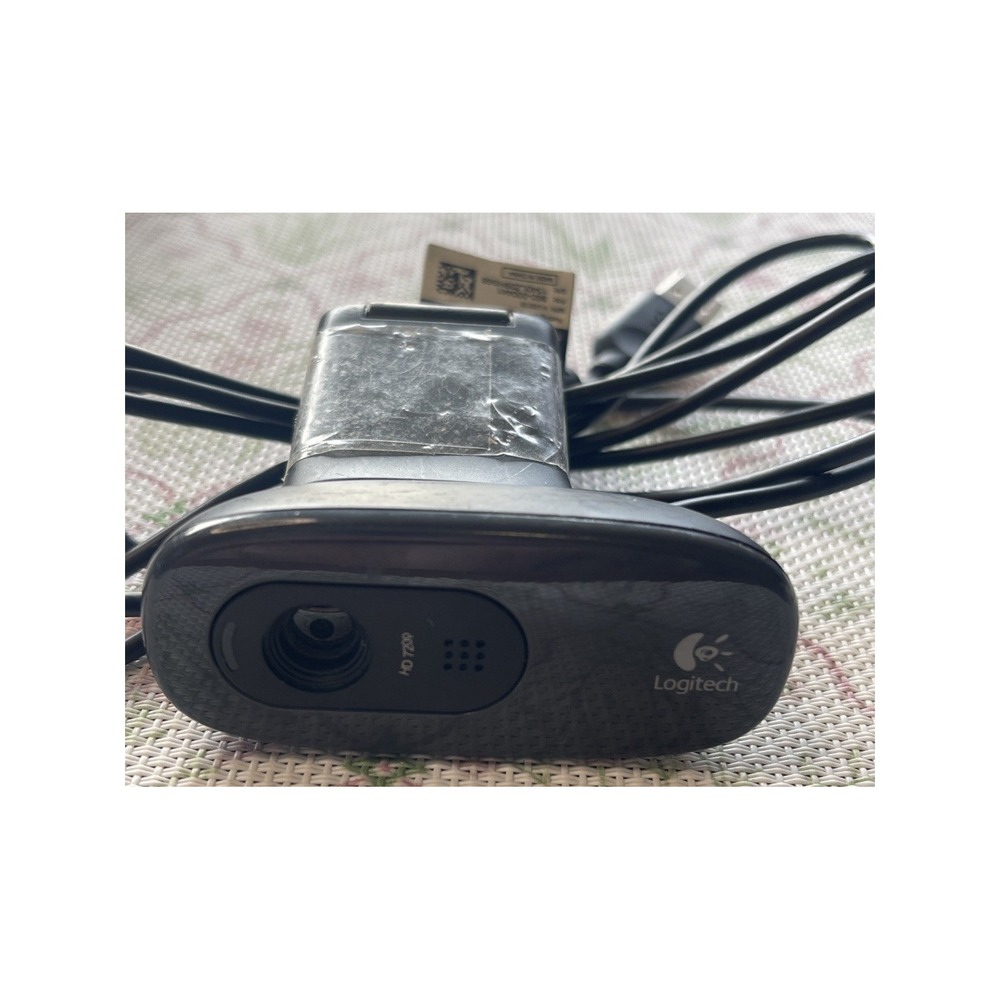 Logitech HD 720p USB Webcam V-U0018 Black Computer Camera With Built-In Mic